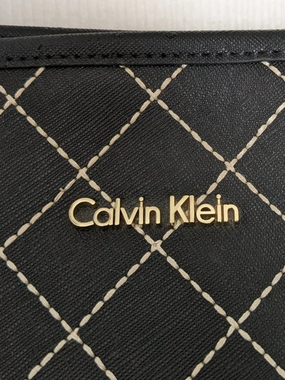 Calvin Klein Women's Shoulder Bag Purse Black / White
